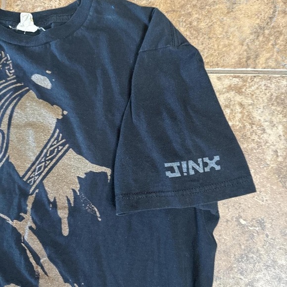 J!NX Vindictus Black T-Shirt Gold Graphic Design Large - Picture 5 of 6